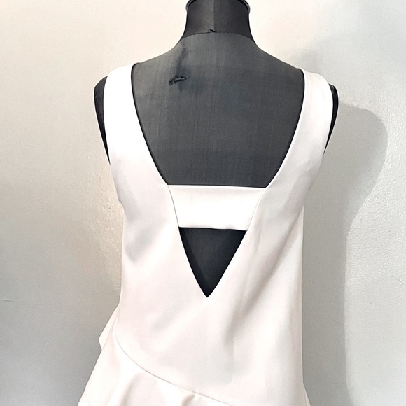 White Dress Kendall & Kylie Sz 0 - Picture 3 of 4